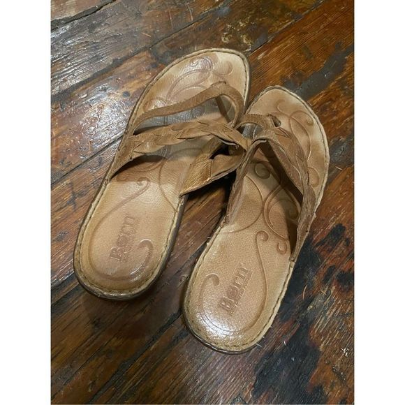 Born Sandal Womens 9 Tan Leather Flip Flop Bohemian Tan born b86802 - Picture 2 of 9